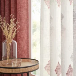 Fensterdeko-Trio für Ihr Schlafzimmer