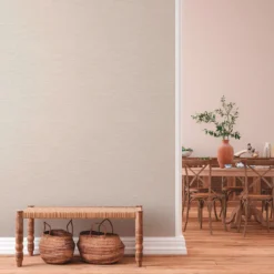 Vliestapete in warmen Beige